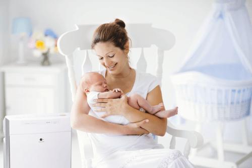 Kenguru vagy hordozókendő? Amikor a babahordozás életmóddá válik